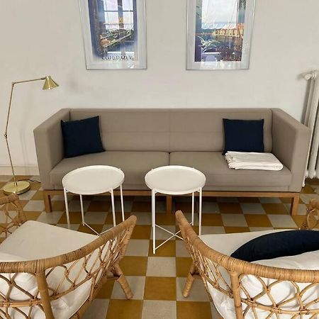 Beautiful Garden Apartment Steps From The Beach 멍똥 외부 사진
