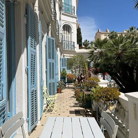 Beautiful Garden Apartment Steps From The Beach 멍똥 외부 사진