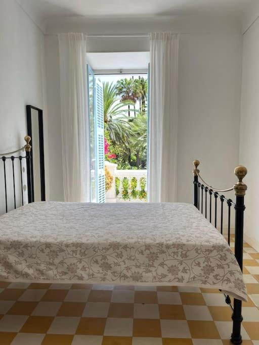 Beautiful Garden Apartment Steps From The Beach 멍똥 외부 사진