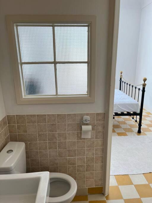 Beautiful Garden Apartment Steps From The Beach 멍똥 외부 사진